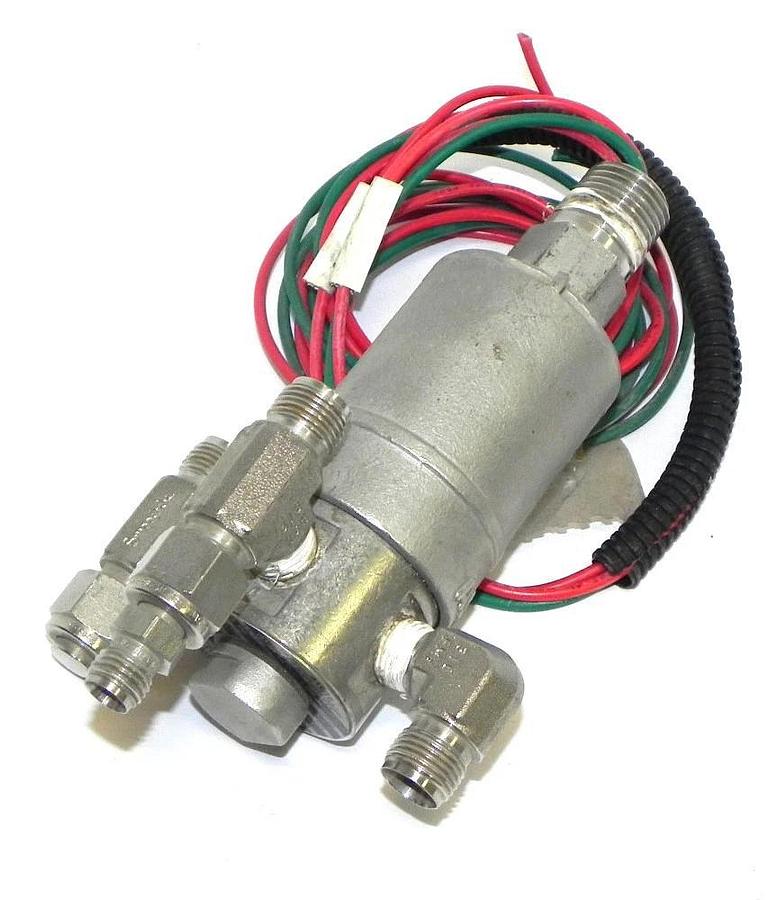 Used ASCO EF8320511 3-WAY EXPLOSION PROOF SOLENOID VALVE 1/4" 24Vdc