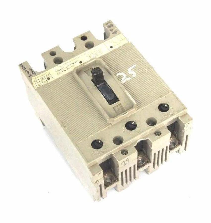 Used ITE SIEMENS HE3-A025 CIRCUIT BREAKER 25AMP 3POLE 600VAC