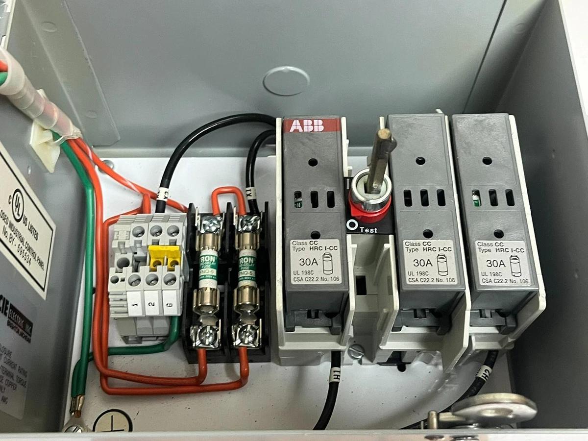 Marcie Electric OM3000-2895 Transformer Disconnect Enclosure 3kVA 480V to 120V