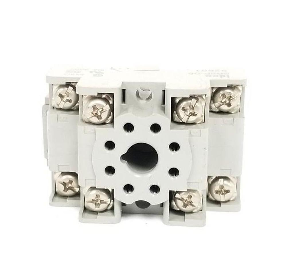 Used IDEC SR2P-05 RELAY SOCKET 10A 300V 84913 92501 SR2P05