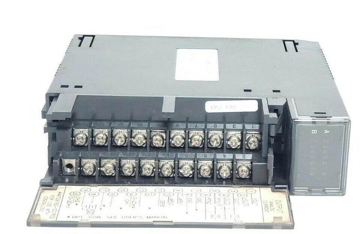 Used GE FANUC IC693MDL741C OUTPUT MODULE 12/24 VDC, 0.5A, 16 PT NEG