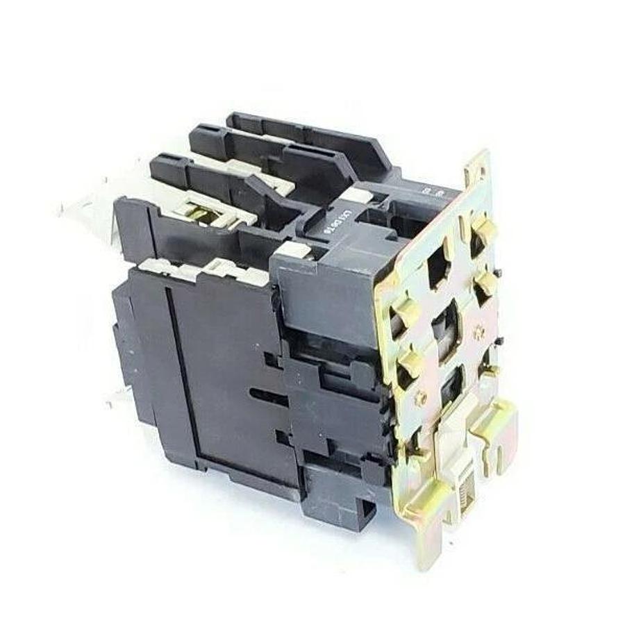 Used NIB TELEMECANIQUE LC1D8011T6 CONTACTOR 480V 60HZ