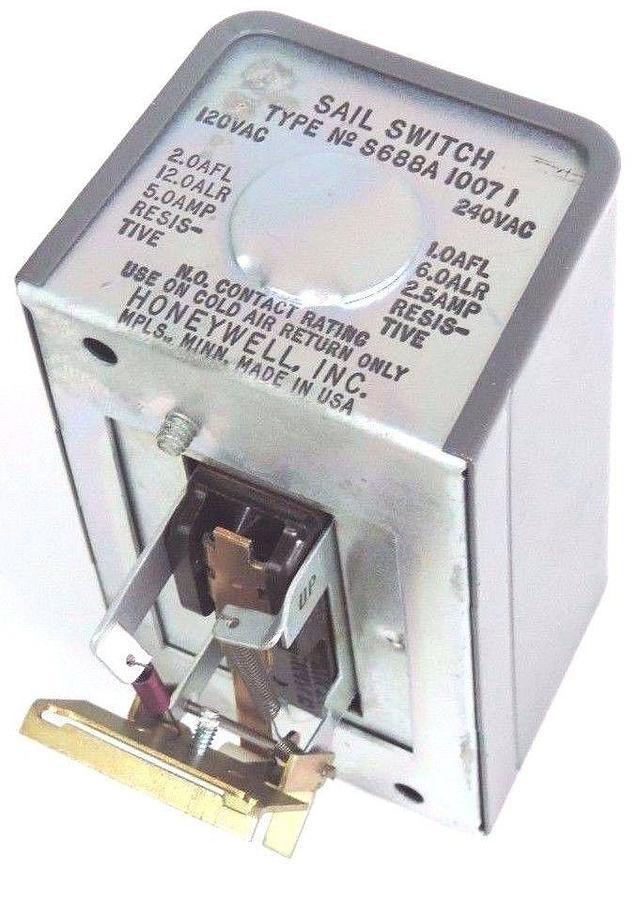 NIB HONEYWELL S688A 1007 1 AIR FLOW SWITCH S688A10071 SPDT SWITCH 240 VAC MAX.