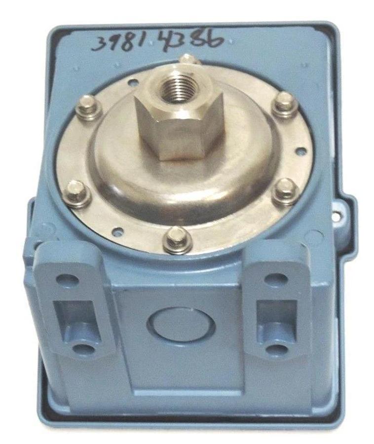 NEW UNITED ELECTRIC TYPE J403 MODEL 555 PRESSURE SWITCH J403555 RANGE: 0-100 PSI