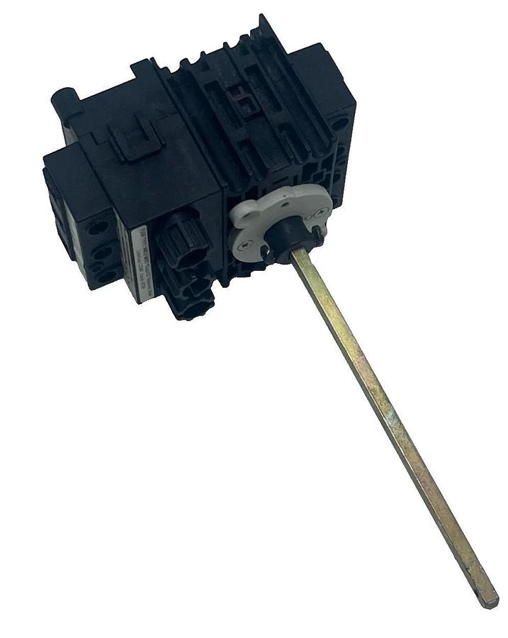 Used ADVANCE CONTROLS XF304BY 30A 4-Pole Non-Fused Disconnect Switch NEMA 4X Yellow