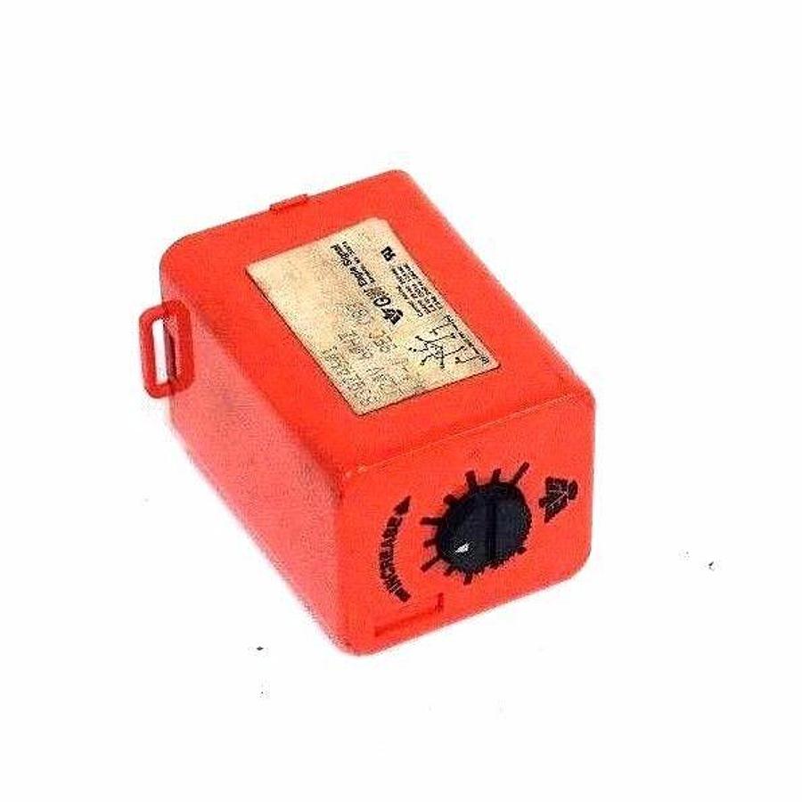 Used NIB EAGLE SIGNAL 83Q2A601 TIME DELAY RELAY 120V, 60HZ .1-1 SEC C83