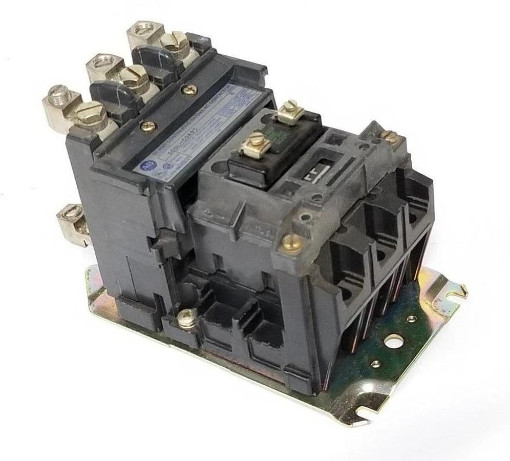 Used ALLEN BRADLEY 500L-COA93 LIGHTING CONTACTOR CC254C 230-240V, 60HZ