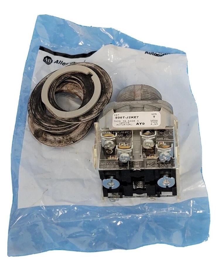 NEW ALLEN BRADLEY 800T-J2KE7 /T SELECTOR SWITCH 3-POSITION 800TJ2KE7
