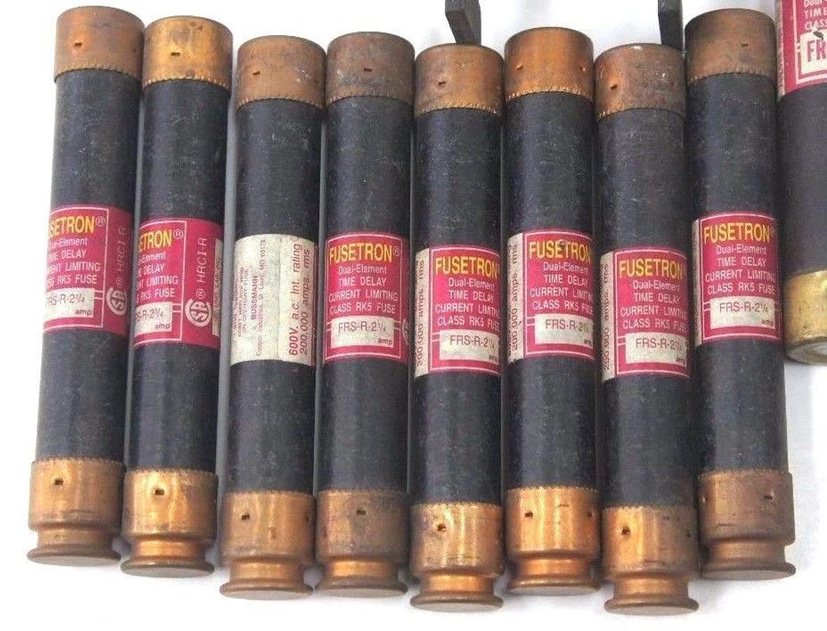 Used LOT OF 60 ASSORTED FUSES SEE DESCRIPTION FOR FULL LIST