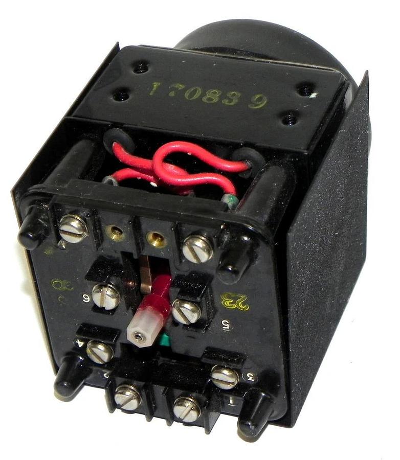 Used AGASTAT NE-12 TIME DELAY RELAY NE12, COIL 110V CY. 60
