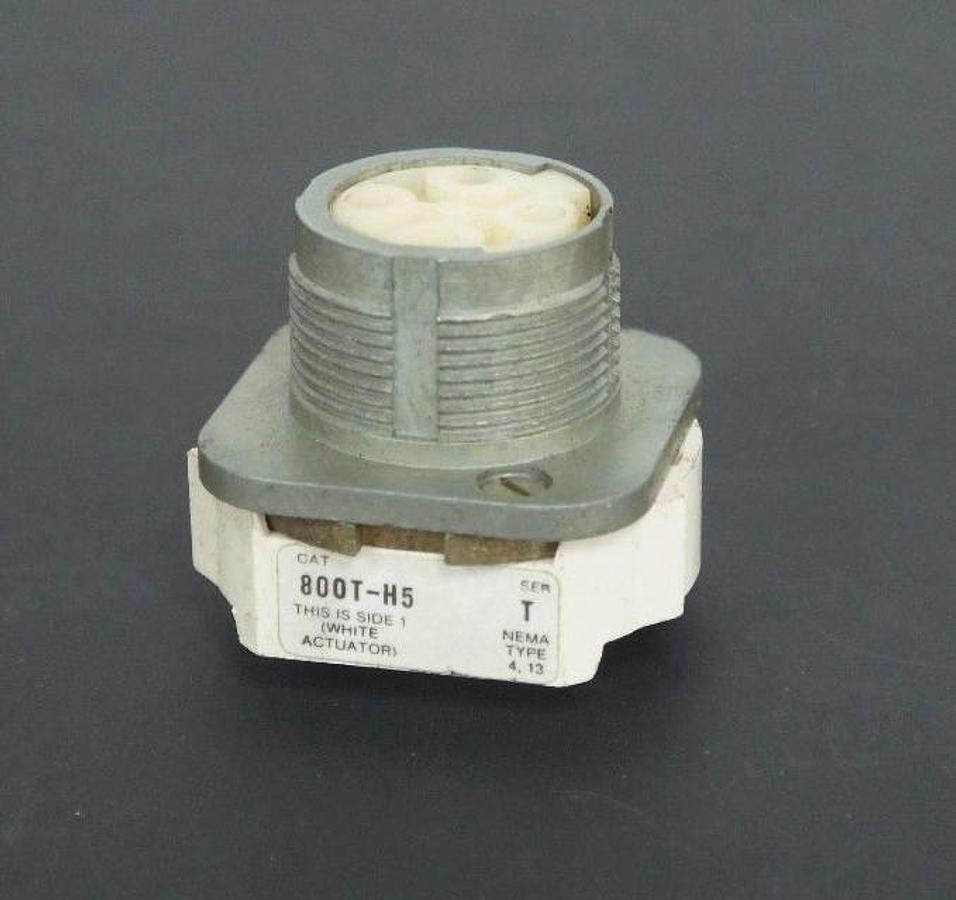 Used ALLEN BRADLEY 800T-H5 SELECTOR SWITCH SER. T, 800TH5 (INCOMPLETE)