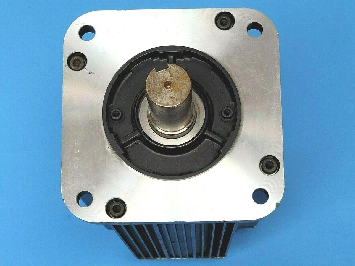 Used NEW YASKAWA ELECTRIC USAGED-44AS2K AC SERVO MOTOR 4.4kW W/ UTMAH-B15ASB ENCODER
