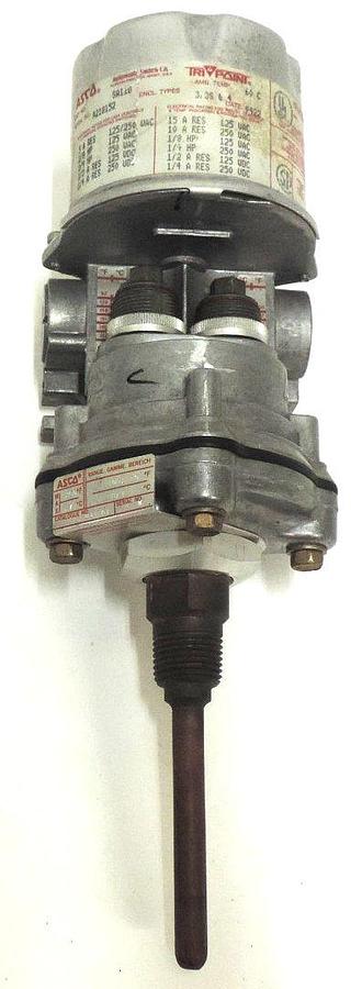 Used NEW ASCO SA11D-QJ10A1 TRI POINT PRESSURE TEMPERATURE SWITCH W/ TEMP TRANS INDUST