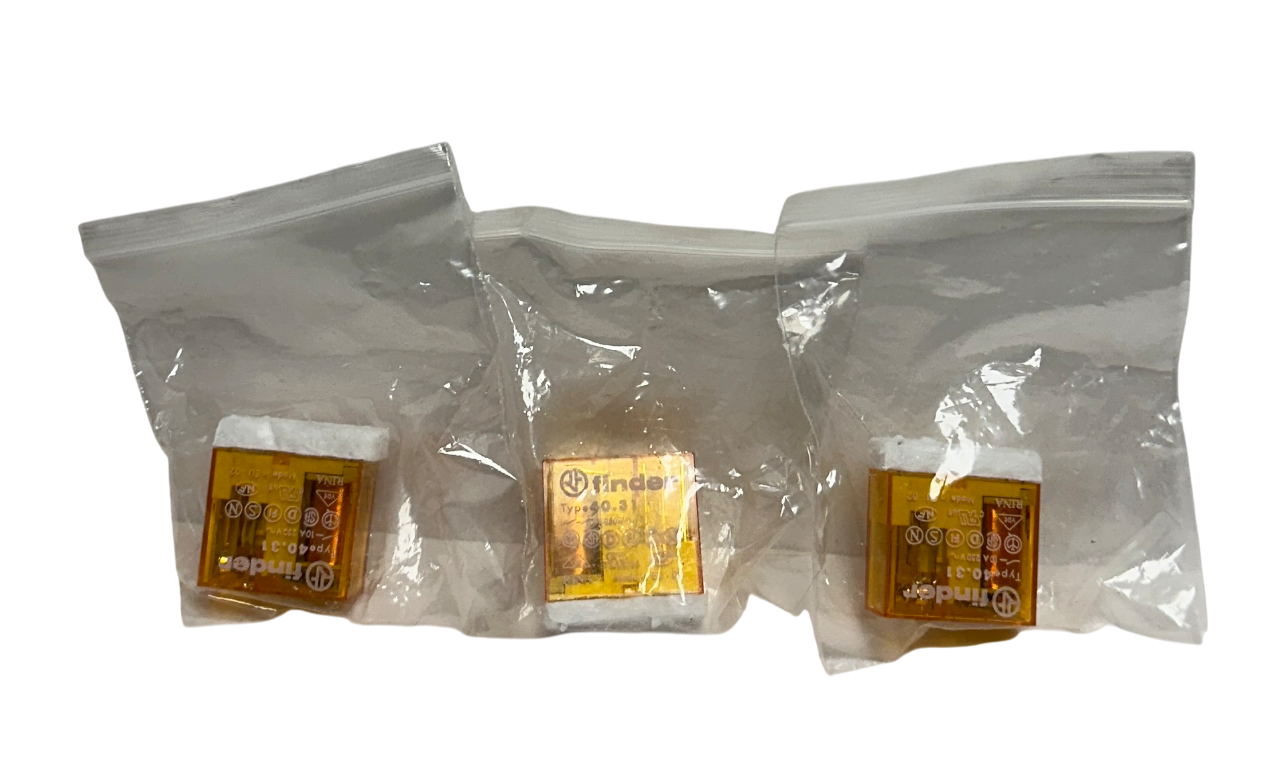 Used 3 FINDER 40.31 / 4031 MINIATURE PCB / PLUG-IN RELAYS 10A 250V SERIES 40 NSNP