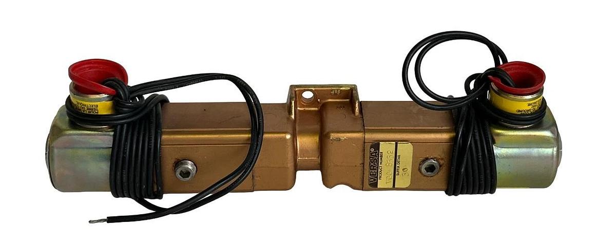 NEW VERSA VALVES VGG-8332-30 / VGG-8332 DIRECTIONAL SOLENOID VALVE NNB