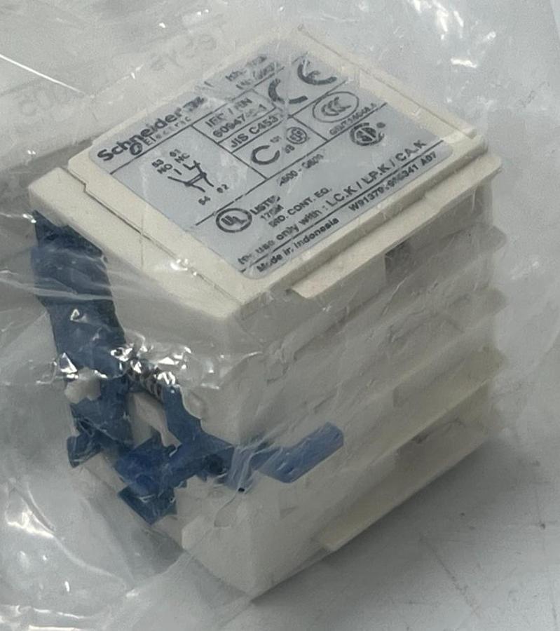 Used LOT OF 5 Schneider LA1KN11 Auxiliary Contact Block 1NO 1NC TeSys K Contactor