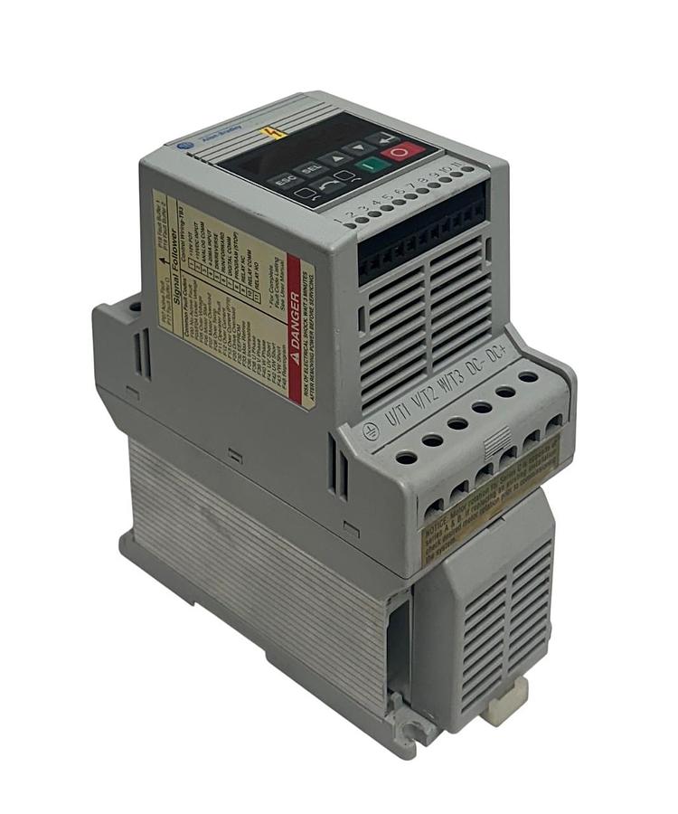 Used ALLEN BRADLEY 160-BA03NSF1P1 /C VARIABLE SPEED DRIVE SSC SERIES .75kW/1HP USNP