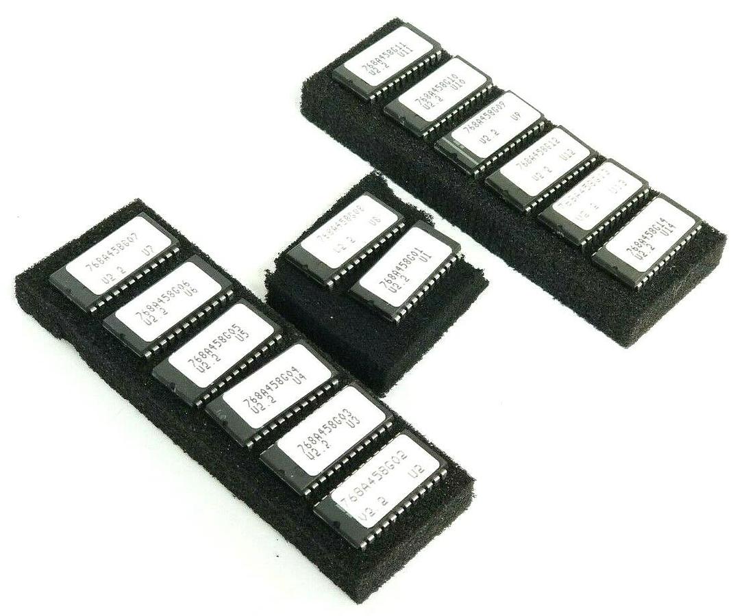 LOT OF 14 NEW GENERIC 768A458 COMPUTER CHIPS V2.2 24-PIN