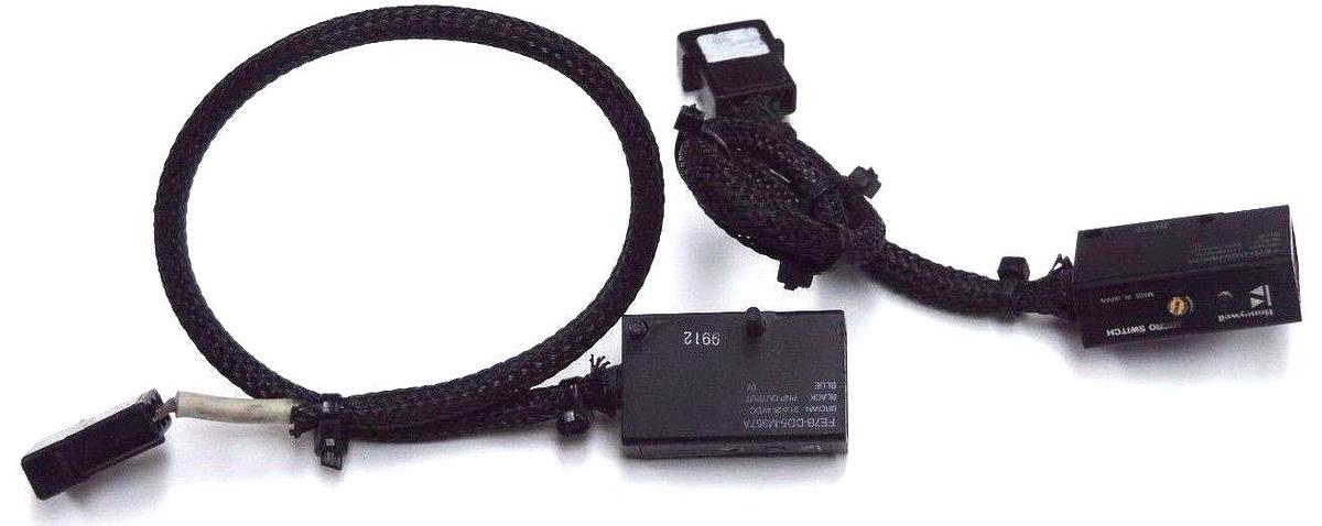 Used LOT OF 2 HONEYWELL FE7B-DD5-M957A MICRO SWITCH PHOTOELECTRIC SENSOR FE7BDD5M957A