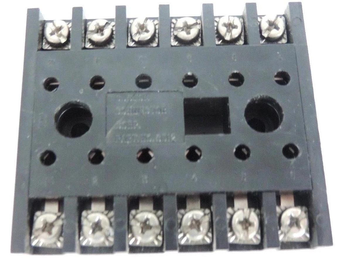 Used RED LION CONTROLS PRA1-1011 CONVERTER FREQUENCY TO ANALOG W/ CONN. BASE PRA11011