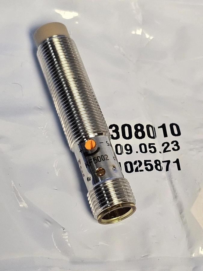 Used NIB IFM EFECTOR KFA3080NBPKG/NI/US CAPACITIVE SENSOR KF5002