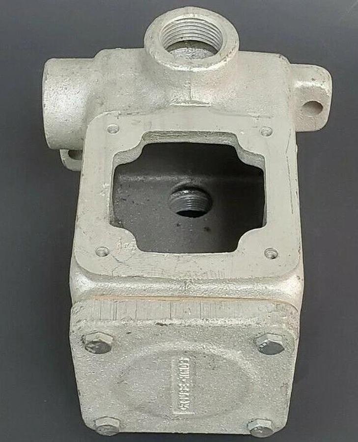 Used CROUSE HINDS AFU0333-10 CONVEYOR CONTROL SAFETY SWITCH AFU0333-10-M83 INCOMPLETE