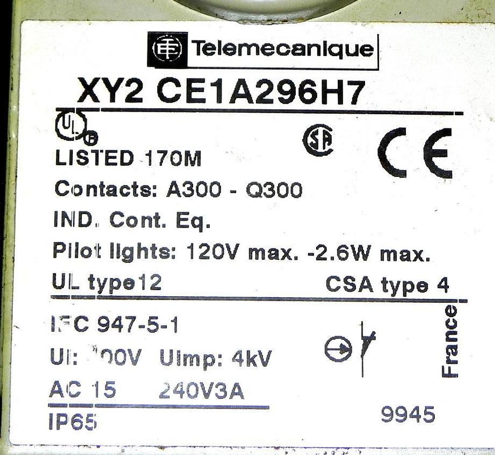 Used TELEMECANIQUE XY2 CE1A296H7 CABLE PULL SWITCH 300VAC 10A