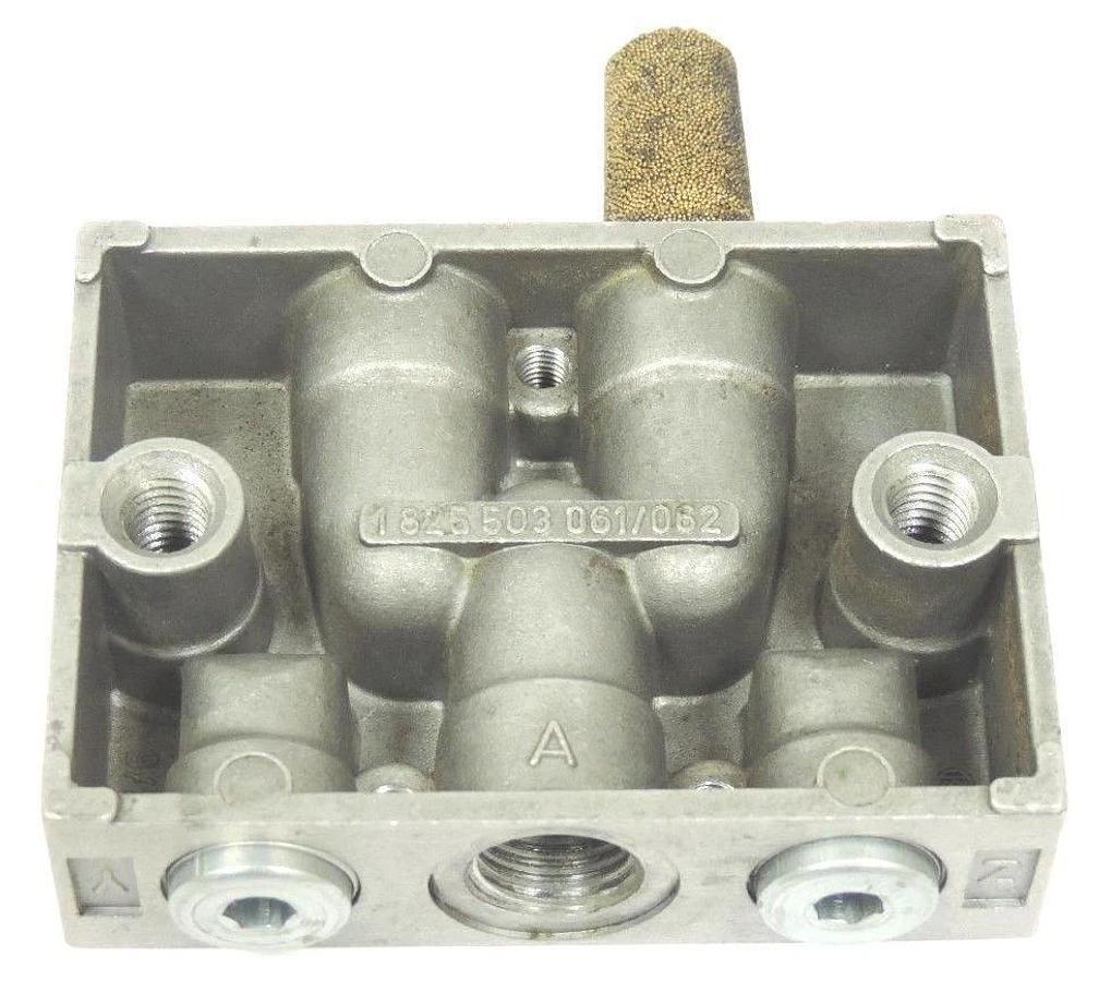 Used BOSCH REXROTH 1825503061 CONNECTION PLATE 1 825 503 061/062