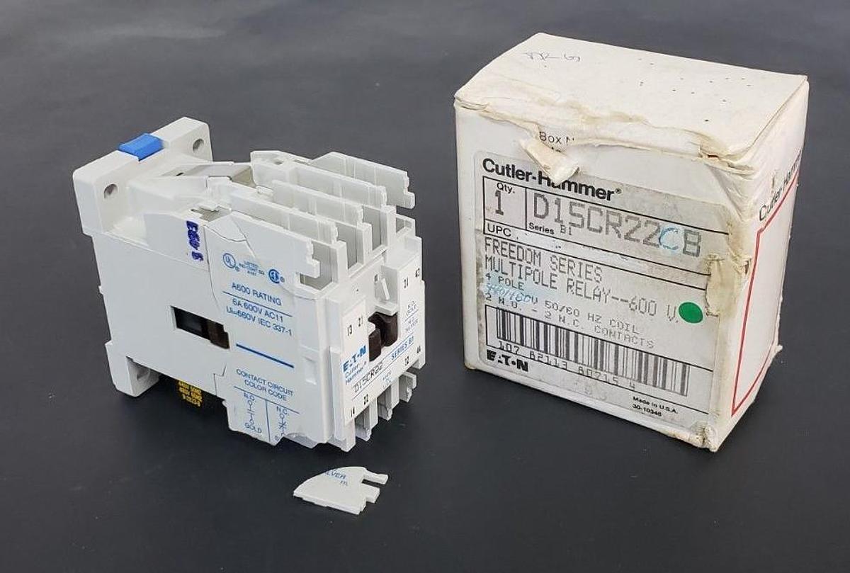 NEW EATON CUTLER-HAMMER D15CR22CB MULTIPOLE RELAY D15CR22 SER. B1 (DAMAGED)