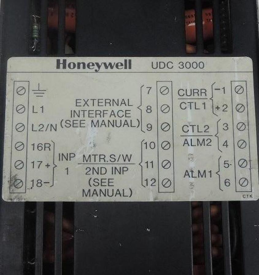 Used HONEYWELL DC3003-0-10A-1-00-0111 TEMPERATURE CONTROLLER UDC-3000 DC3003