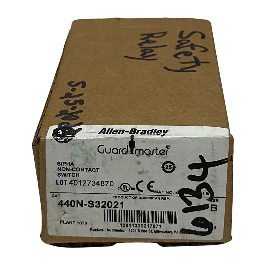 Used Allen-Bradley 440N-S32021 /B Guardmaster Sipha 2 Safety Relay Control Unit NSMP