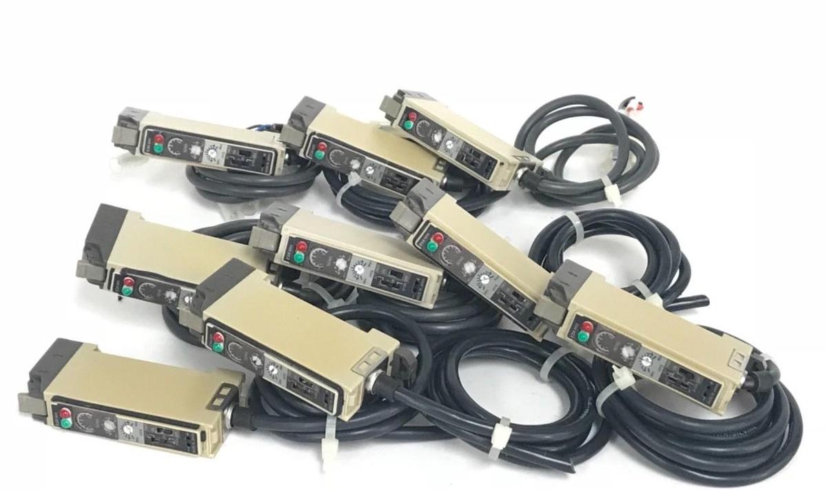 Used LOT OF 9 OMRON E3X-H11 PHOTOELECTRIC SENSORS 10-30VDC, E3XH11