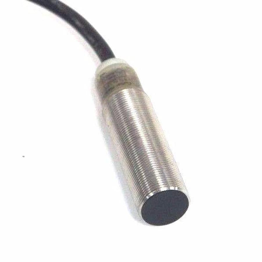 Used NIB EATON CUTLER-HAMMER E57LAL18T111 TUBULAR PROX. SENSOR SER. E1