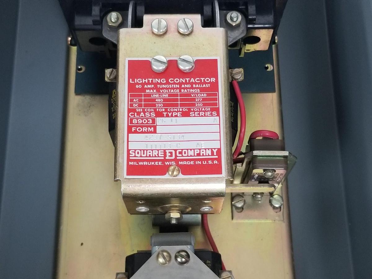 Used NEW SQUARE D CLASS 8903 TYPE PG 11 SERIES A AC LIGHTING CONTACTOR ASSY 8903PG11