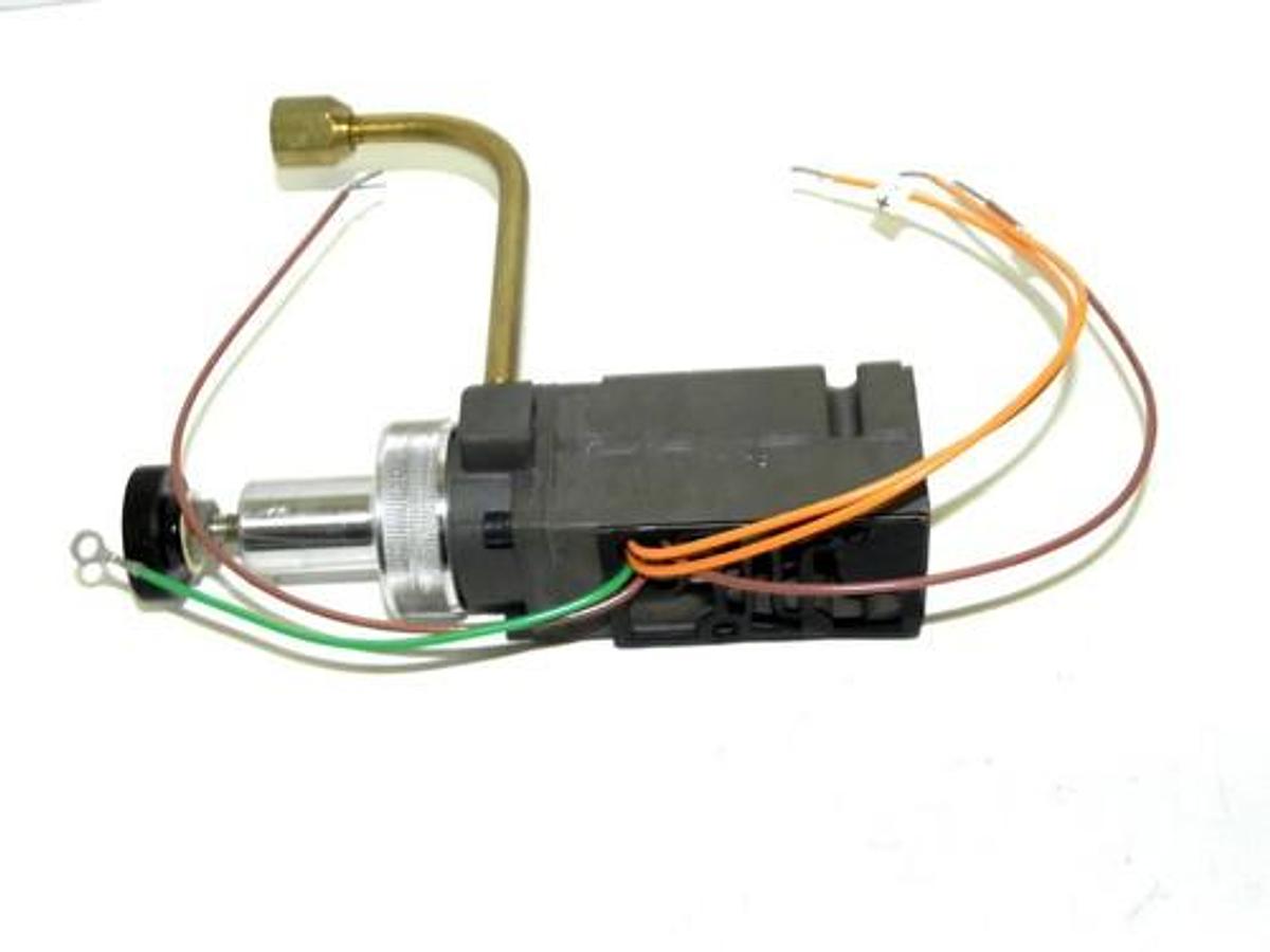 Used NEW NUMATICS 081RS100J VALVE BODY 081RS100C