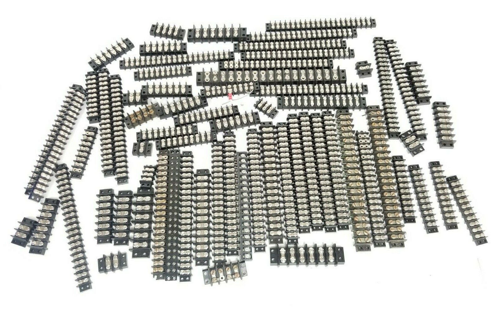 Used ~SEVEN POUNDS 7LBS OF ASSORTED SIZE CINCH WIRE TERMINAL BLOCKS / CONNECTORS