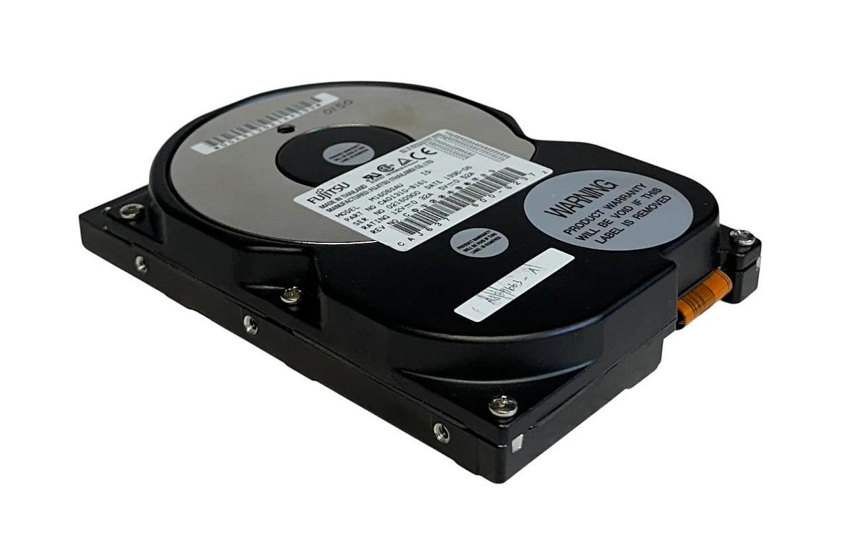 Used FUJITSU CA01310-B161 / M1606SAU SCSI HARD DRIVE 50-PIN 1.2GB 5-12V USNP