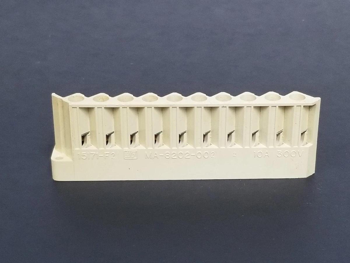 Used MODICON MA-8202-002 TERMINAL BLOCK 10A, 300V, MA8202002