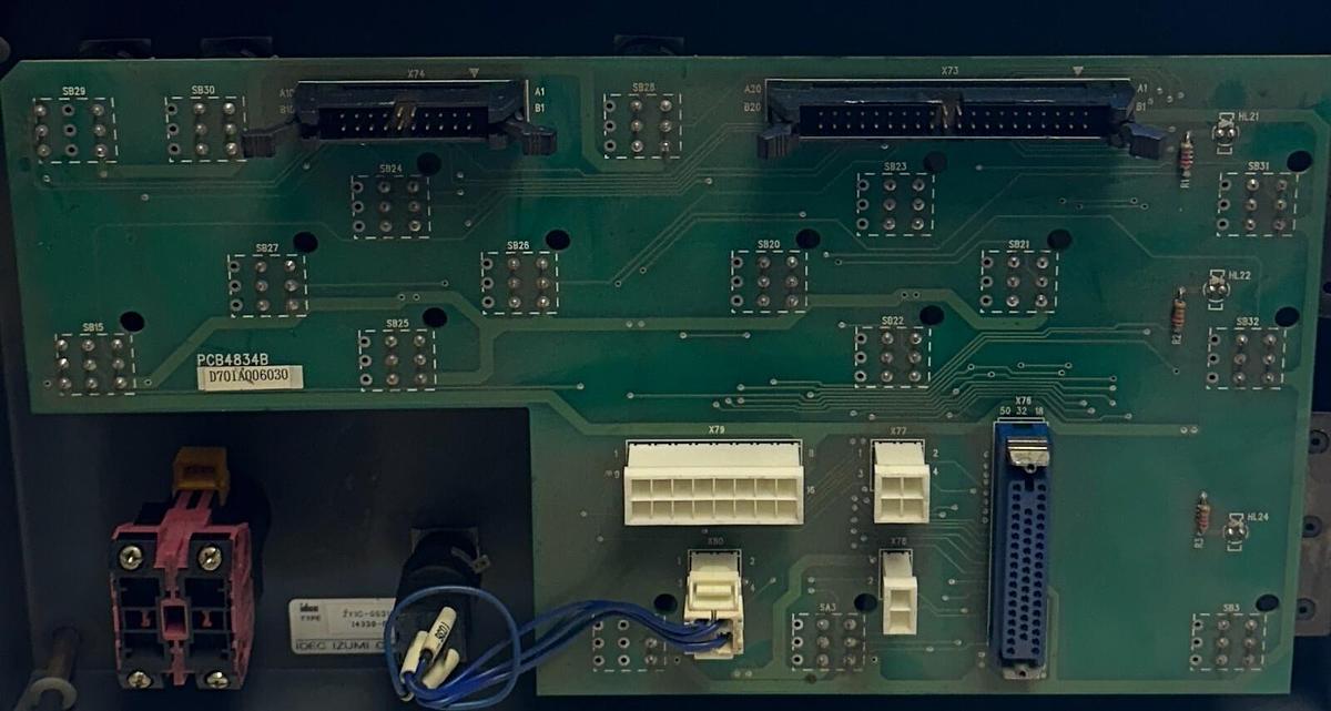Used IDEC IZUMI ZY1C-SS3153-14330-008A / ZY1C-SS3153 CONTROL PANEL PCB4834B USNP