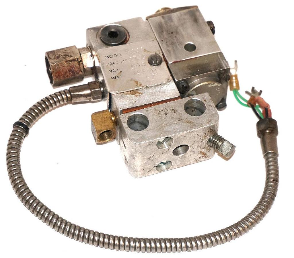 Used NORDSON 274373A HEAD MODEL: H20A 240V 147W