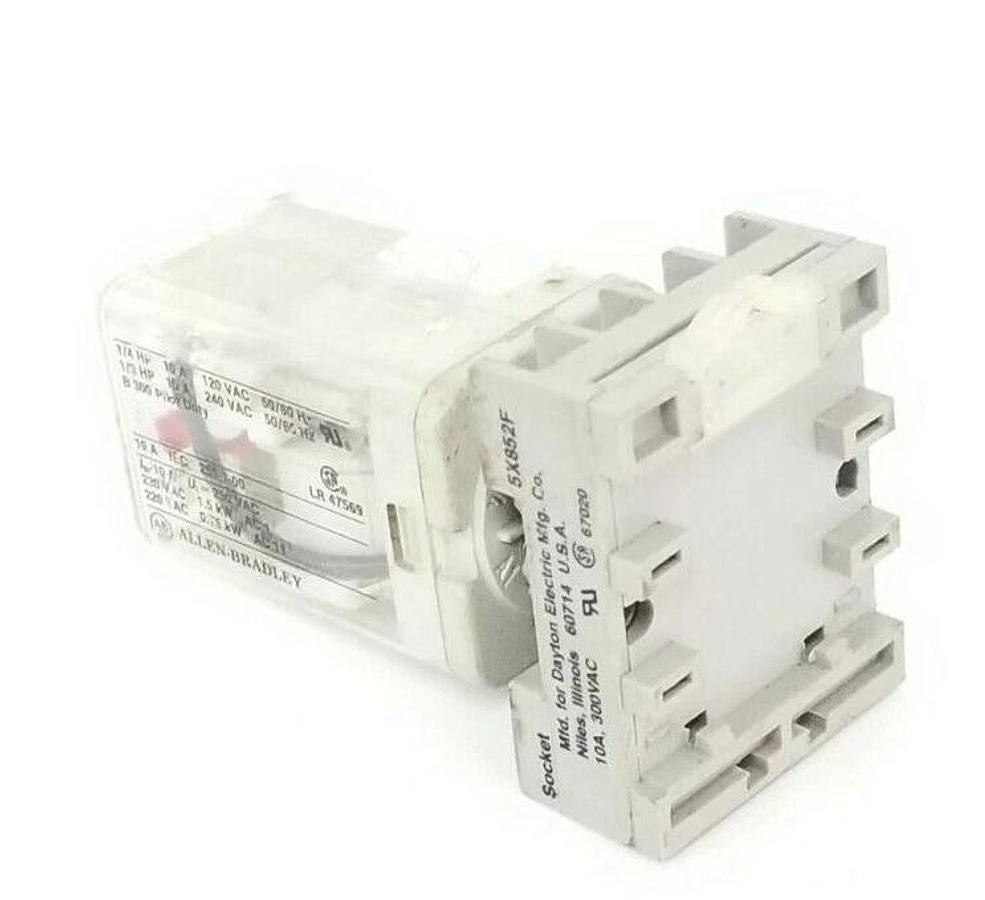 Used ALLEN BRADLEY 700-HA32Z24 CONTROL RELAY SER. A 24VDC W/ 5X852F RELAY SOCKET