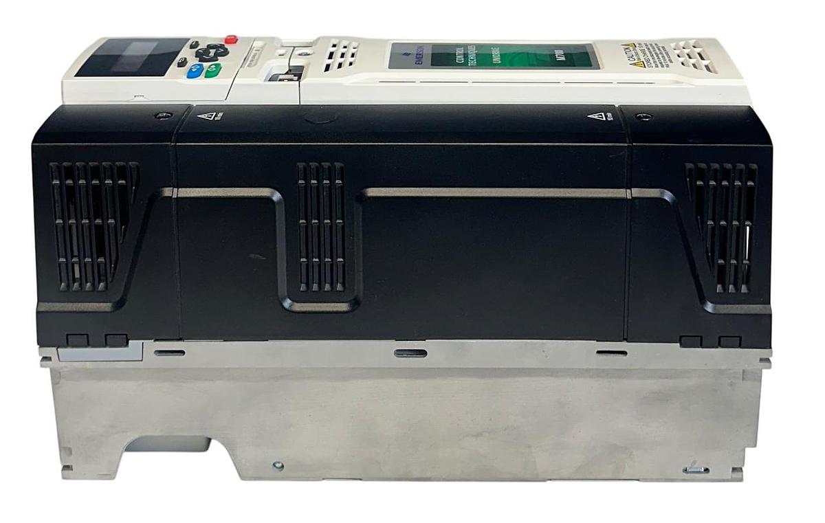 Used CONTROL TECHNIQUES M700-054 00300 A / M700 UNIDRIVE 20/20HP 380-480V 3PH USNP