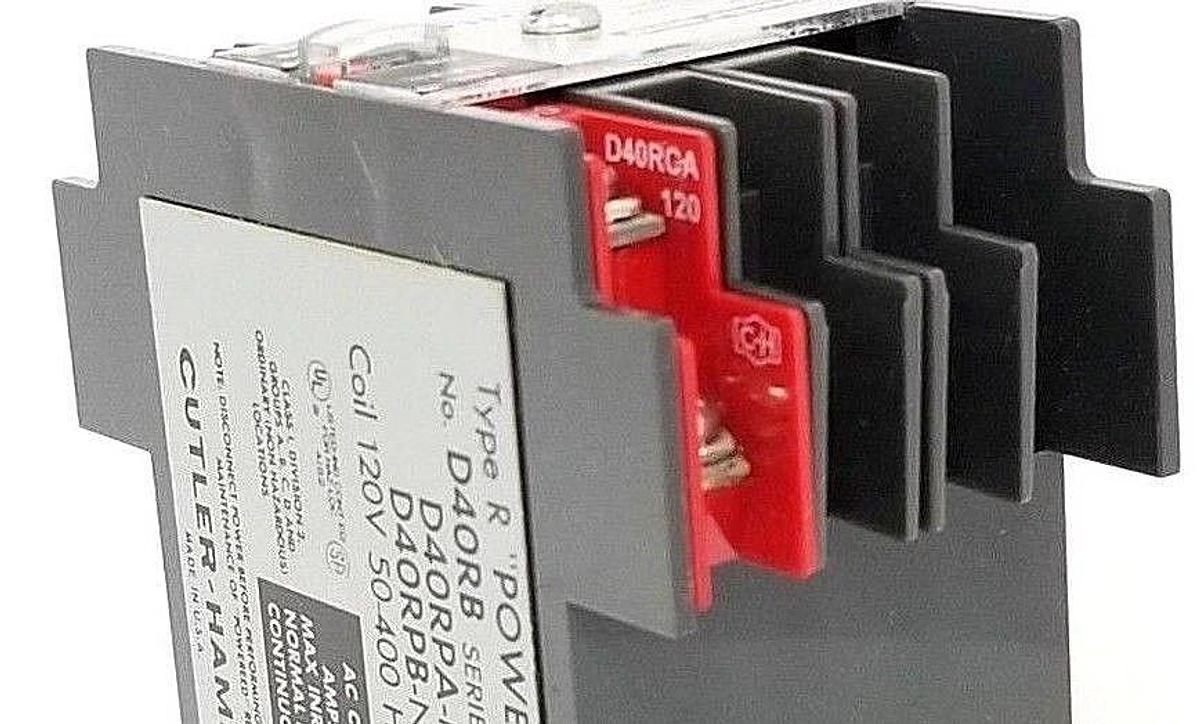 Used NIB EATON CUTLER-HAMMER D40RBA TYPE R POWEREED RELAY SER. A2, COIL: 120V