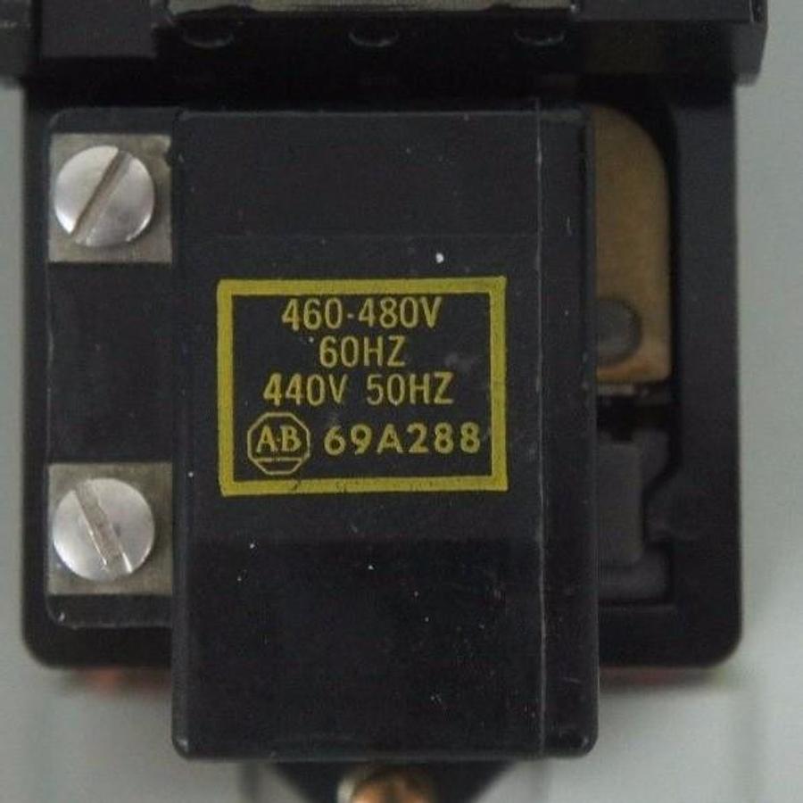 Used ALLEN BRADLEY 50O-T0B93 CONTACTOR W/ 69A288 COIL & ENCLOSURE