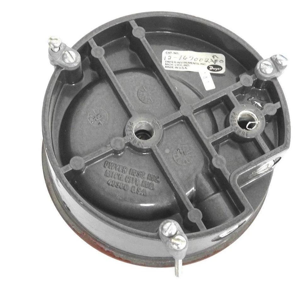 Used DWYER 12-167002-01 PRESSURE GAUGE 15 PSIG 1216700201