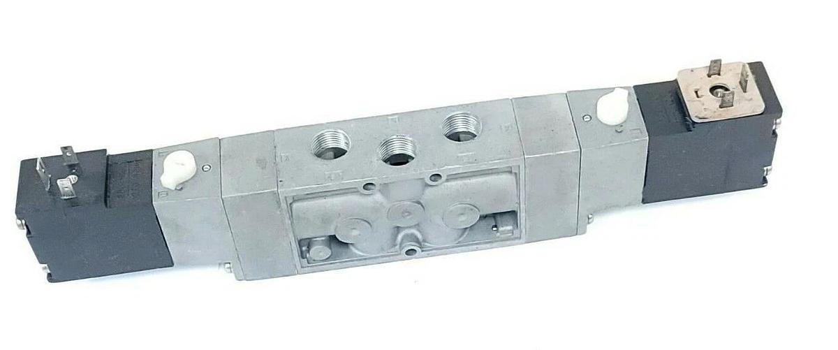 Used CKD 4F330-F PNEUMATIC PILOT VALVE AC200V 4F330F, PRESSURE: 1.5-9.9