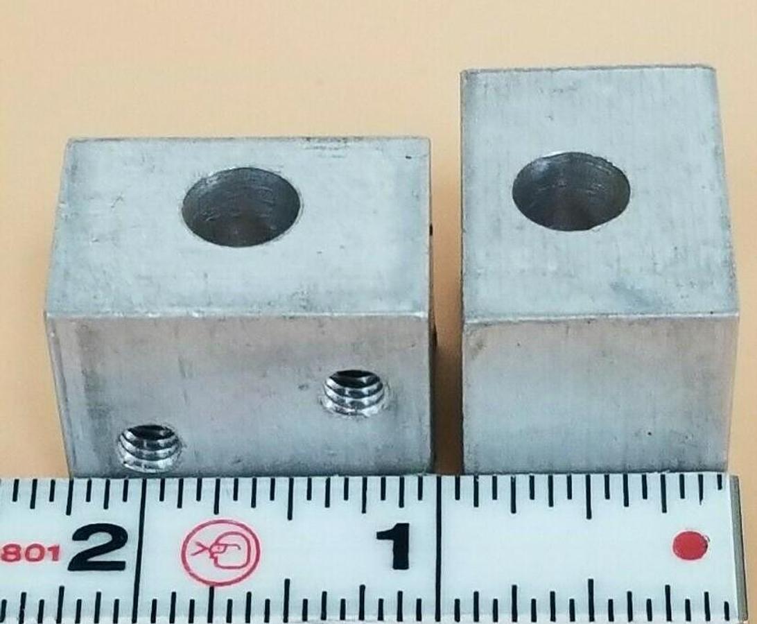 Used LOT OF 8 GENERIC 2CP0300069S ALUMINUM PLATE ROCKS