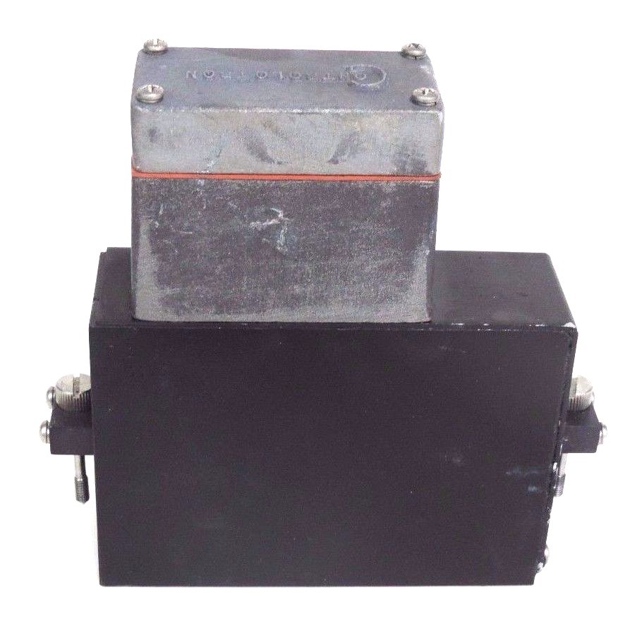 Used NEW CONTROLOTRON 481N-CS8.02-EP3G116-B-21918B CLAMP-ON TRANSDUCER .305/.340IN.
