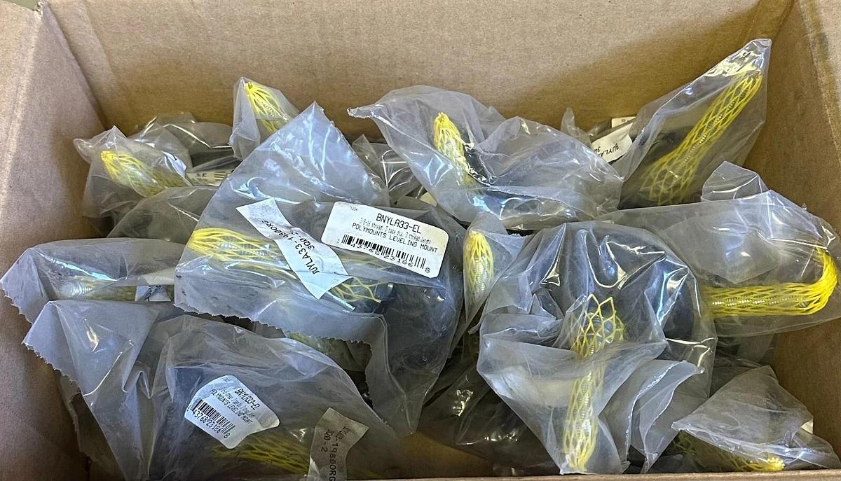 12 NEW S & W BNYLA33-EL / BNYLA33EL POLYMOUNTS LEVELING MOUNTS 3/8-16 THREAD 3''