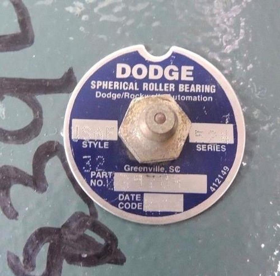 Used DODGE 39704 SPHERICAL ROLLER SPLIT BEARING HOUSING 524 SERIES USAF STYLE